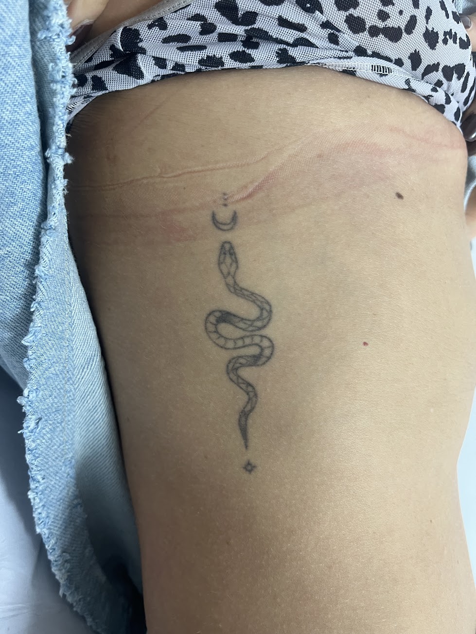 Avant — Serpent et lune flanc — retrait quasi complet
